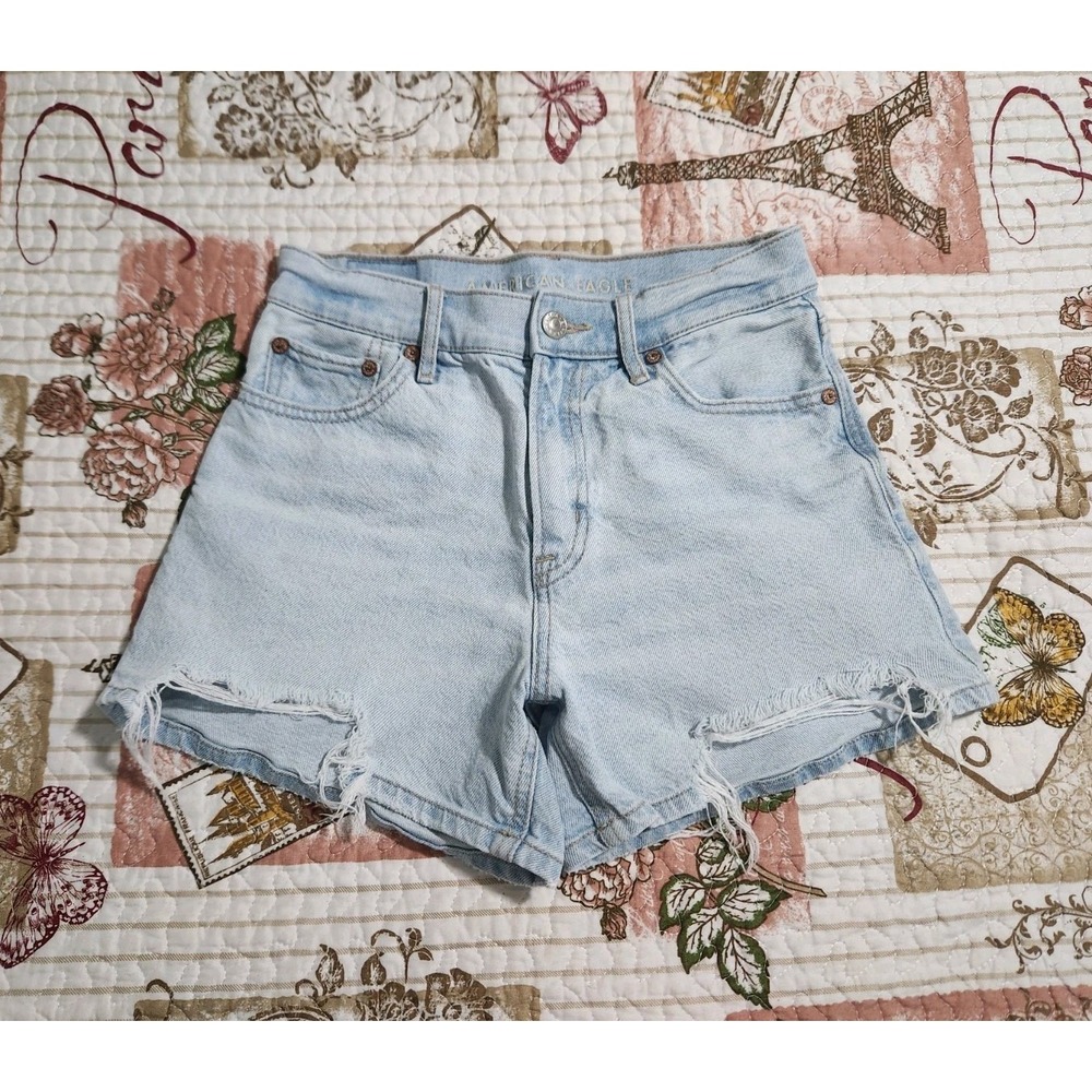 American Eagle Women's Blue Jeans STRIGID Relaxed Shorts Mid-Rise Size 00
